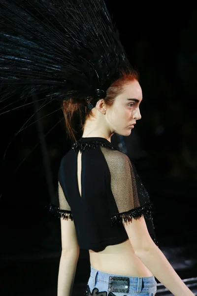 Look 22